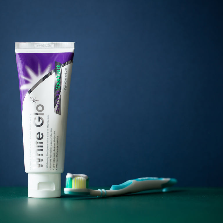 2-in-1 Whitening Toothpaste With Mouthwash